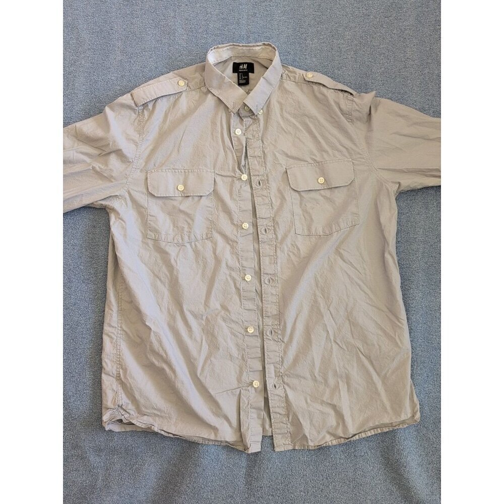 H&M men’s regular fit large gray button down shirt